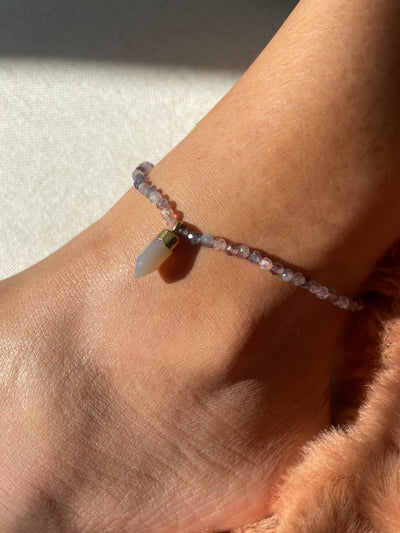 Sunstone Iolite with Grey Chalcedony Pendant  Anklet