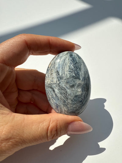 Kyanite Palm Stone 3