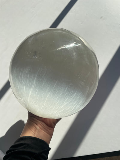 XL Selenite Sphere 15cm