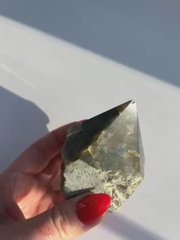 GREEN Labradorite Point 10