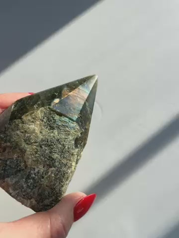 GREEN Labradorite Point 8